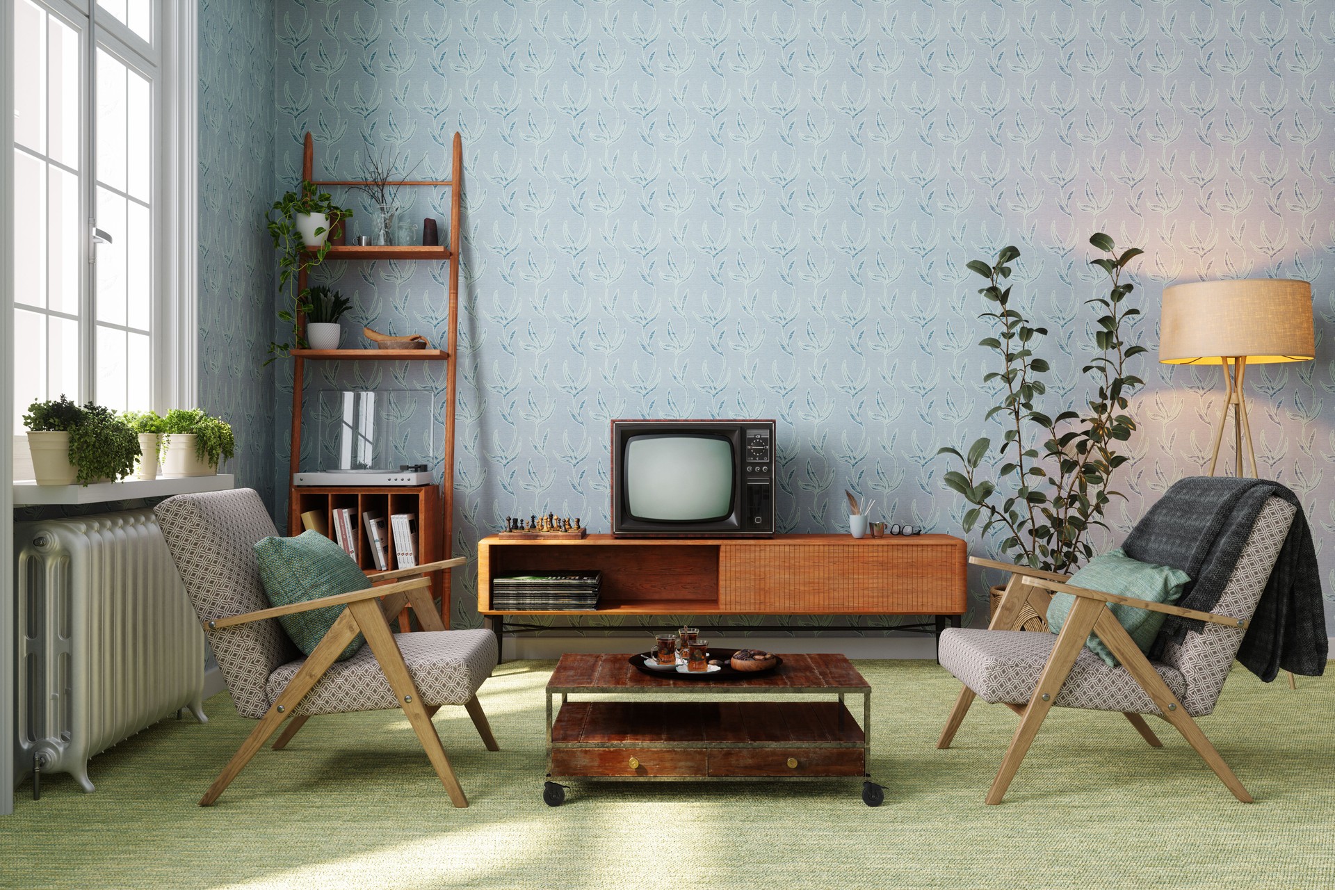 Retro-Wohnzimmer mit Sesseln, Vintage-Fernseher, Zimmerpflanzen und Stehlampe